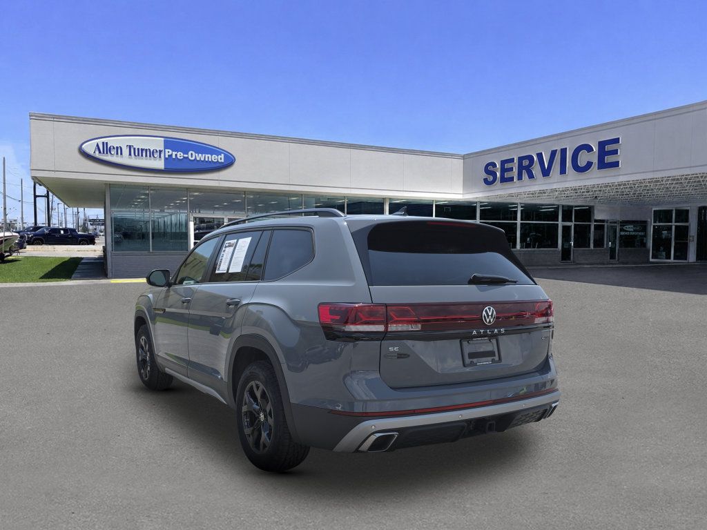 Used 2026 Volkswagen Atlas Peak Edition AWD/4WD image 6