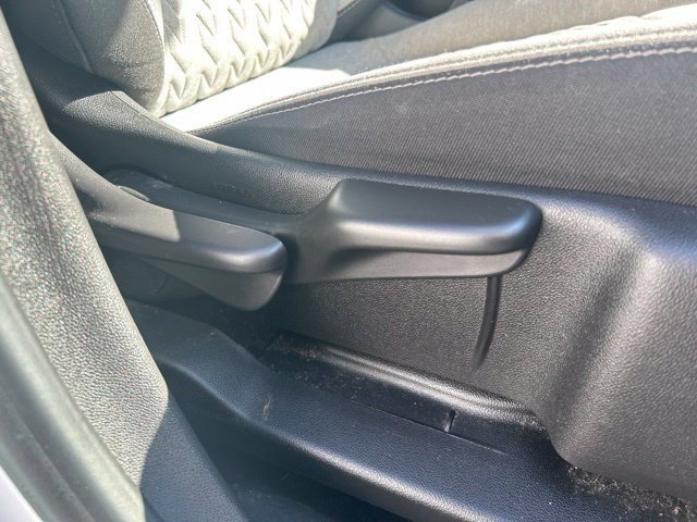 Used 2022 Chevrolet Equinox LS w/ LPO, Floor Liner Package FWD image 43