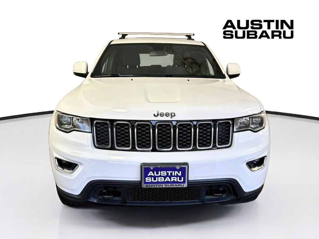 Used 2018 Jeep Grand Cherokee Laredo AWD/4WD image 2