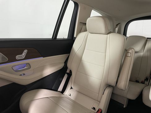 Used 2022 Mercedes-Benz GLS 450 GLS 450 4MATIC SUV image 13