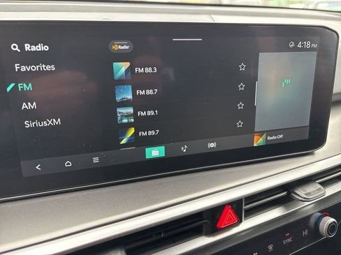 Used 2024 Kia Sorento S image 21