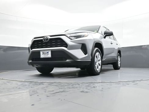 Certified 2025 Toyota RAV4 LE image 25