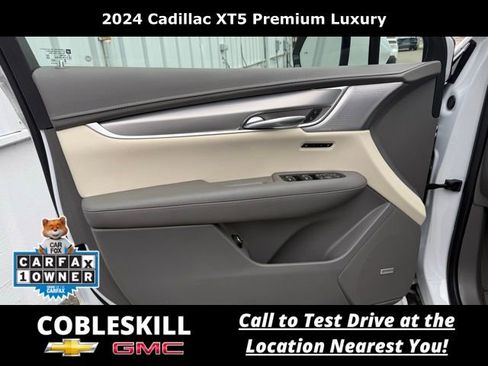 Used 2024 Cadillac XT5 Premium Luxury w/ Technology Package AWD/4WD image 9