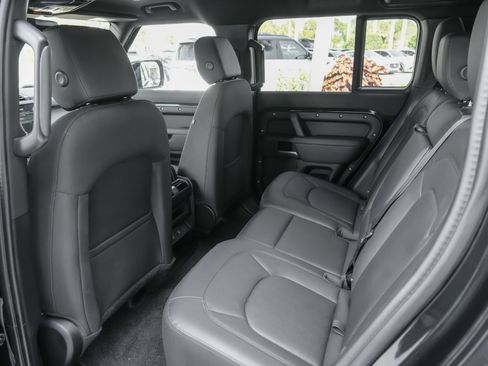 Used 2025 Land Rover Defender 110 S AWD/4WD image 18