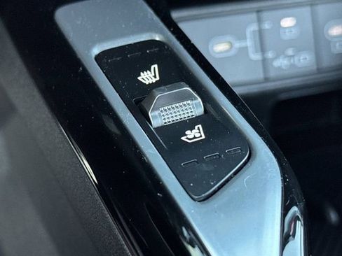 Used 2025 Kia Sorento SX Prestige image 32