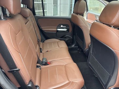 Used 2020 Mercedes-Benz GLB 250 4MATIC image 32