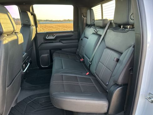 Used 2025 Chevrolet Silverado 2500 High Country w/ Technology Package image 23