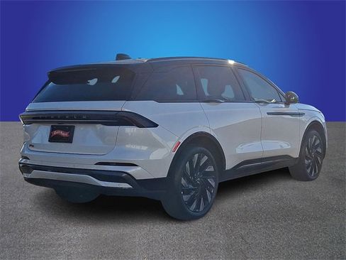 New 2026 Lincoln Nautilus Reserve w/ Jet Appearance Package image 3