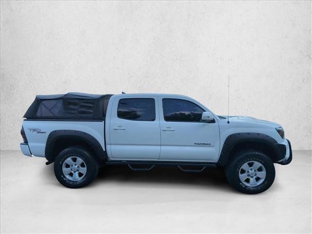 Used 2013 Toyota Tacoma 4x4 Double Cab w/ TRD Sport Pkg image 4