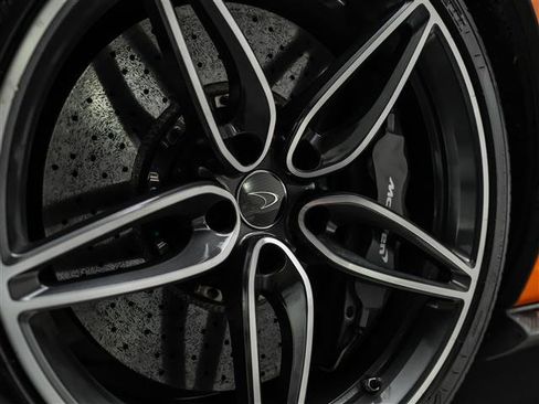 Used 2017 McLaren 570S image 16