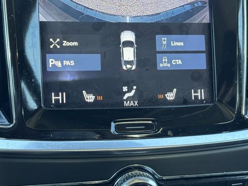 Used 2022 Volvo S60 T8 Inscription image 11