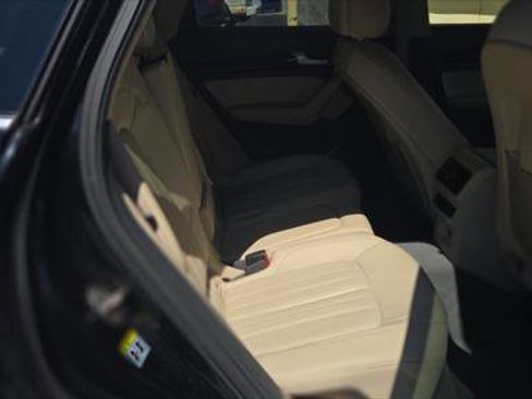 Used 2020 Audi Q5 2.0T Premium w/ Convenience Package AWD/4WD image 18