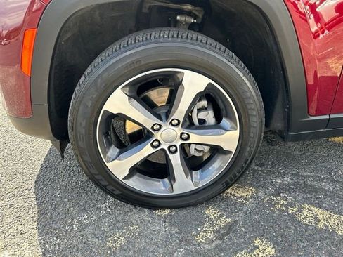 Used 2023 Jeep Grand Cherokee 4WD 4xe image 8