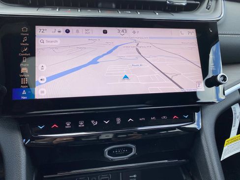 New 2026 Jeep Grand Cherokee Altitude image 11