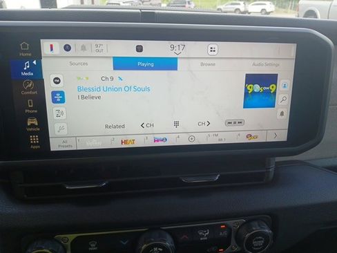 New 2025 Jeep Gladiator Sport image 28