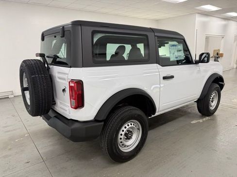 New 2025 Ford Bronco Base image 6