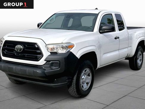 Used 2019 Toyota Tacoma SR image 1