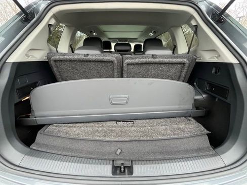 Certified 2021 Volkswagen Tiguan SE w/ Panoramic Sunroof Package image 18