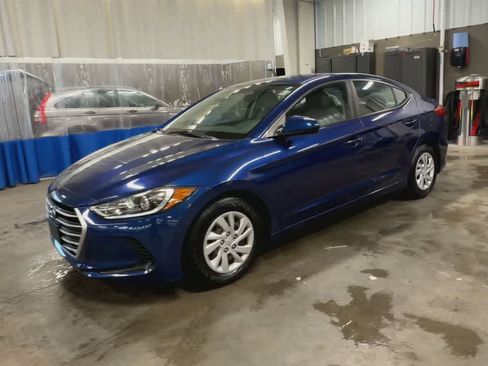 Used 2017 Hyundai Elantra SE image 4