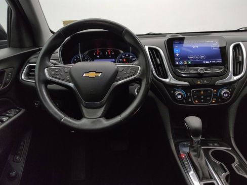 Used 2022 Chevrolet Equinox Premier AWD/4WD image 22