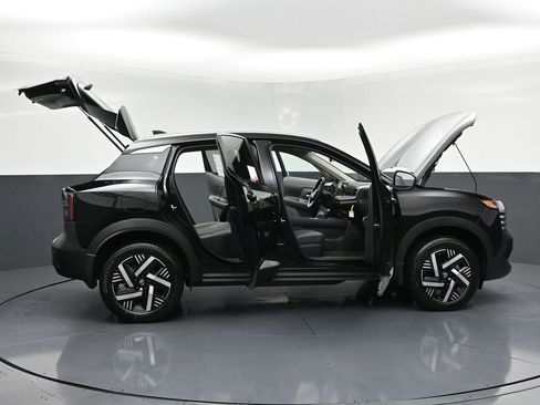 New 2026 Nissan Kicks SV image 32