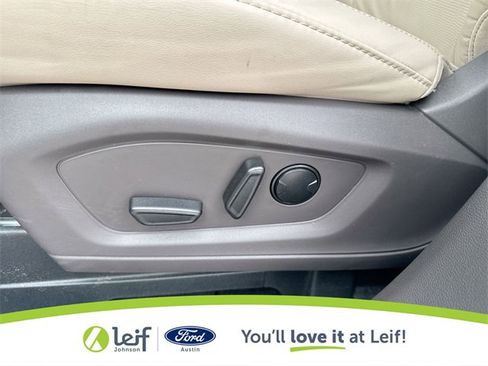 Used 2023 Ford Explorer Platinum w/ Technology Package image 18