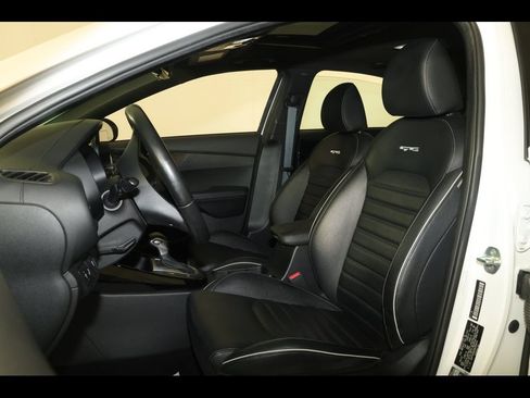Used 2022 Kia Forte GT-Line w/ GT-Line Premium Package FWD image 24