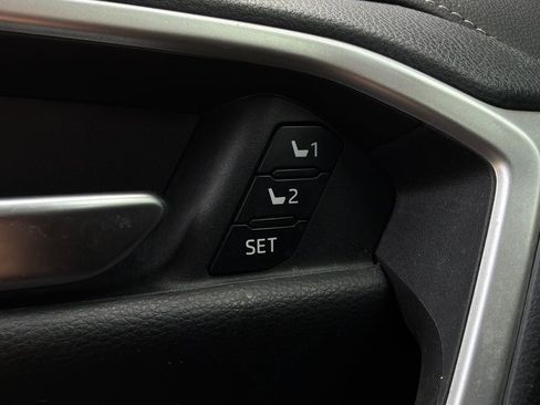 Used 2024 Toyota RAV4 Limited FWD image 23