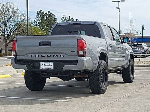 Used 2019 Toyota Tacoma TRD Sport image 8