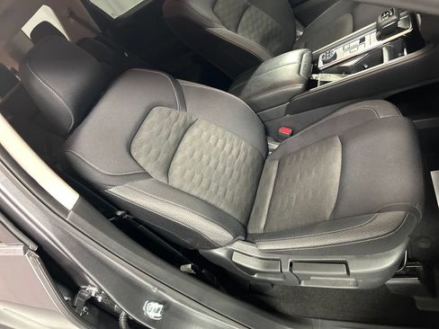 Used 2025 Nissan Pathfinder SV AWD/4WD image 24