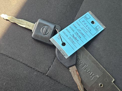 Used 2015 Nissan Versa S Plus FWD image 29