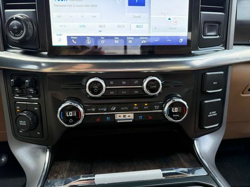 Used 2021 Ford F150 Lariat w/ Trailer Tow Package AWD/4WD image 34