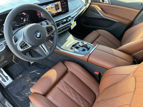 New 2026 BMW X7 M60i image 21