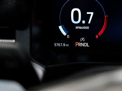 Used 2025 Ford Explorer Active image 3