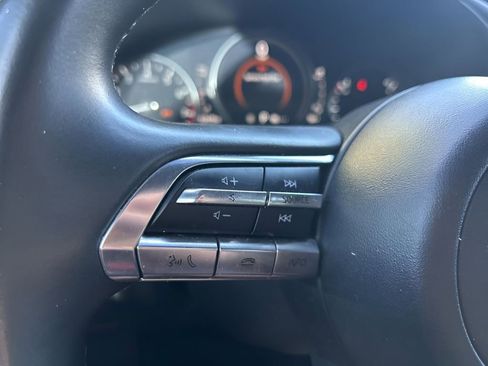 Used 2021 MAZDA MAZDA3 s image 24