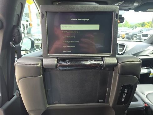 New 2026 Chrysler Pacifica Select image 29