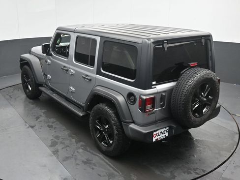 Used 2021 Jeep Wrangler Unlimited Sport AWD/4WD image 38