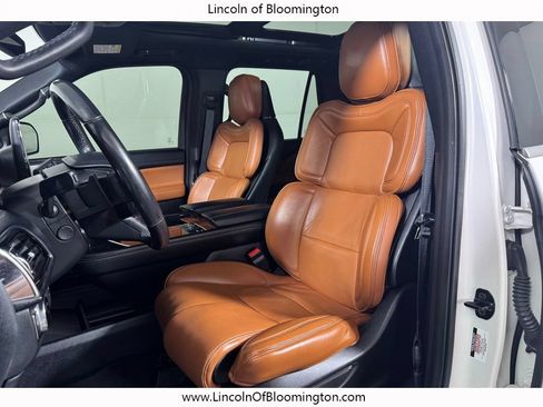 Used 2019 Lincoln Navigator Reserve AWD/4WD image 16