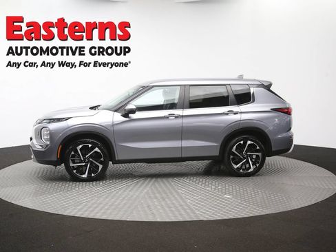 Used 2024 Mitsubishi Outlander SE AWD/4WD image 60