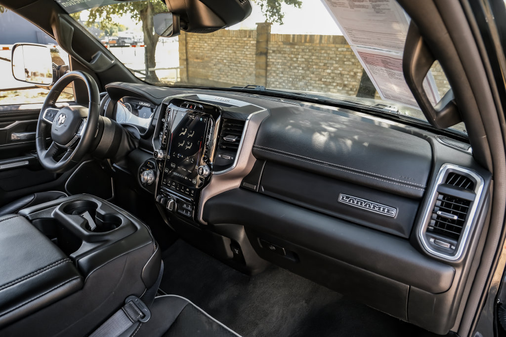 Used 2023 RAM 1500 Laramie AWD/4WD image 25