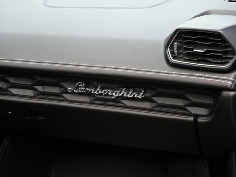 Used 2017 Lamborghini Huracan LP 580-2 RWD image 18