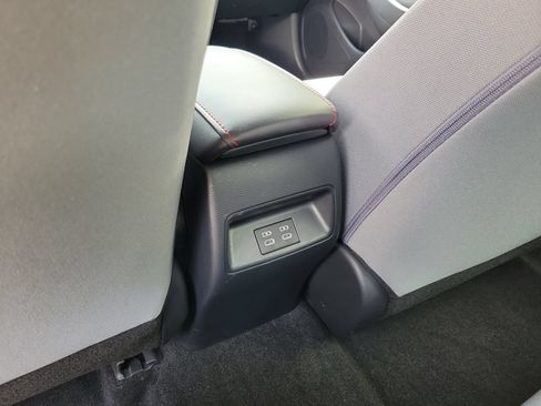 Used 2025 Toyota Corolla SE FWD image 10