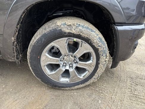 New 2026 RAM 1500 4x4 Crew Cab image 9