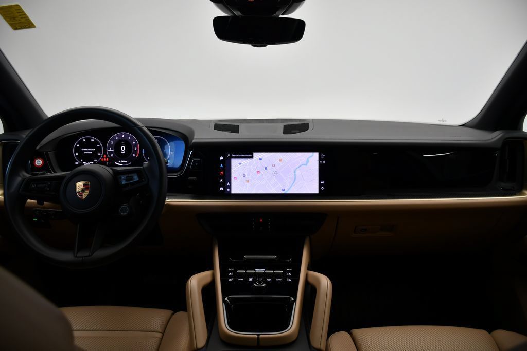 Certified 2025 Porsche Cayenne AWD/4WD image 21