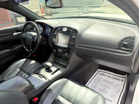 Used 2013 Chrysler 300 S image 39