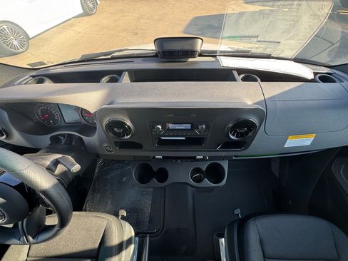 New 2025 Mercedes-Benz Sprinter 2500 image 17