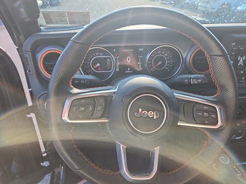 Used 2023 Jeep Gladiator Mojave w/ LED Lighting Group AWD/4WD image 3