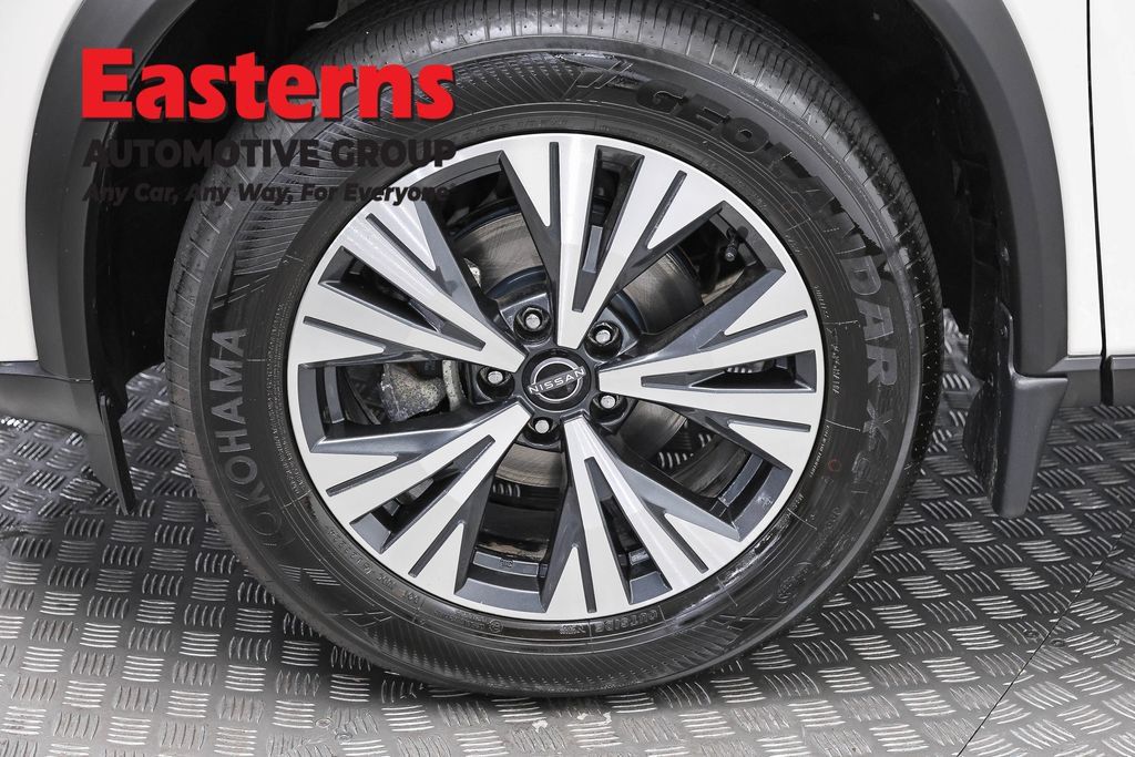 Used 2023 Nissan Rogue SV AWD/4WD image 33