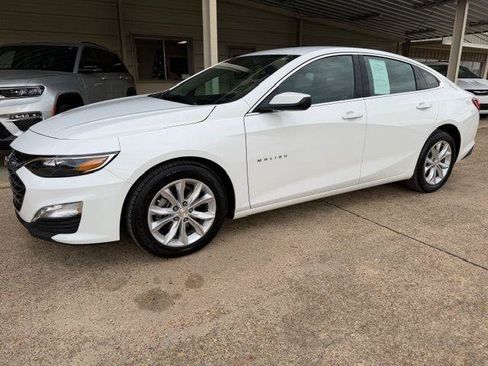 Used 2025 Chevrolet Malibu LT FWD image 9