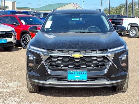 New 2026 Chevrolet Trax LT w/ Driver Confidence Package image 7